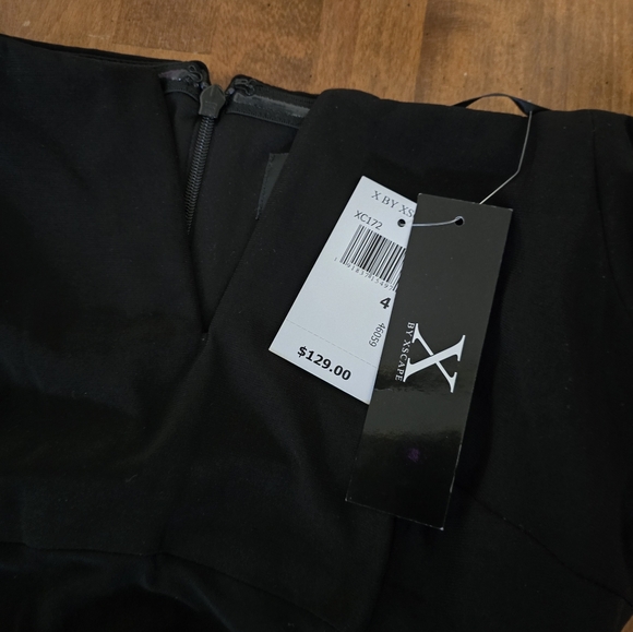 Off-Shoulder Black Dress - Picture 6 of 9